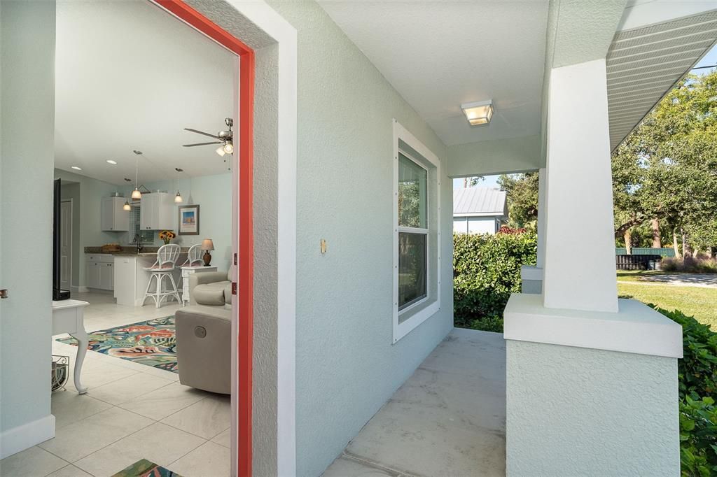 Active With Contract: $479,900 (2 beds, 2 baths, 1017 Square Feet)