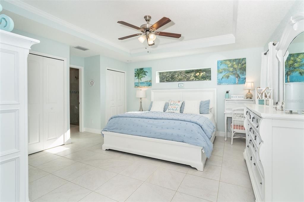 Active With Contract: $479,900 (2 beds, 2 baths, 1017 Square Feet)