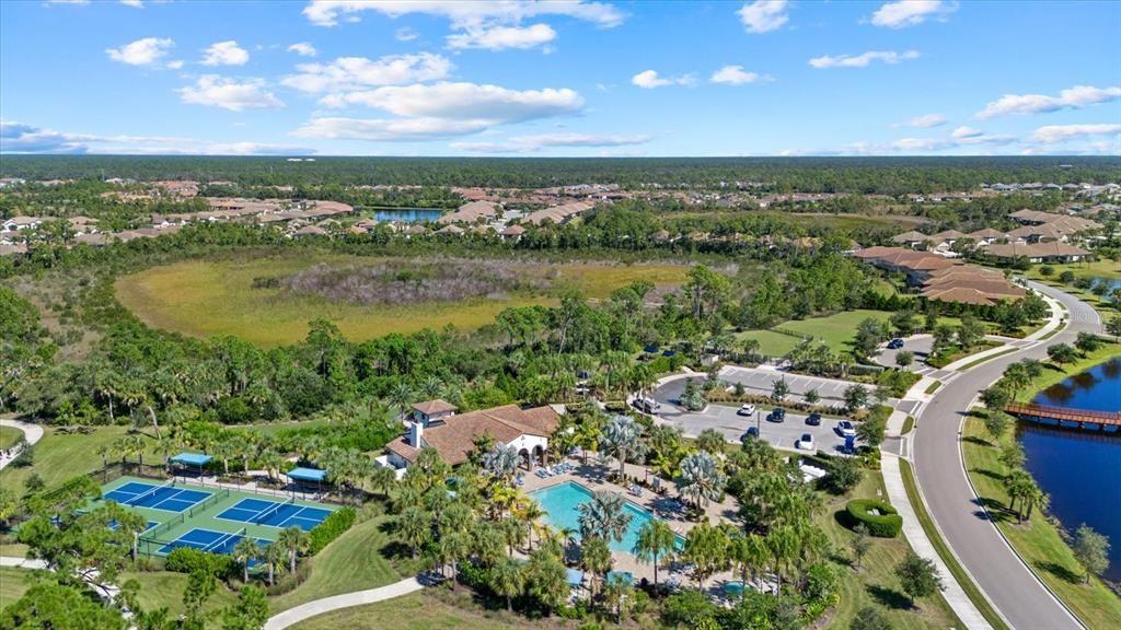 Activo con contrato: $409,900 (2 camas, 2 baños, 1524 Pies cuadrados)