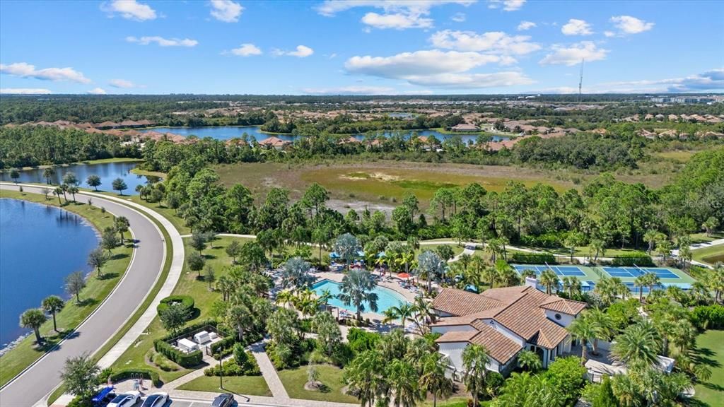 Activo con contrato: $409,900 (2 camas, 2 baños, 1524 Pies cuadrados)