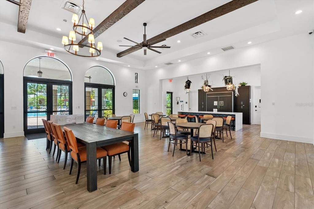 Activo con contrato: $409,900 (2 camas, 2 baños, 1524 Pies cuadrados)