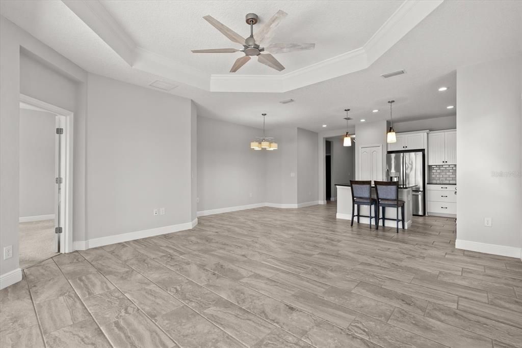 Activo con contrato: $409,900 (2 camas, 2 baños, 1524 Pies cuadrados)