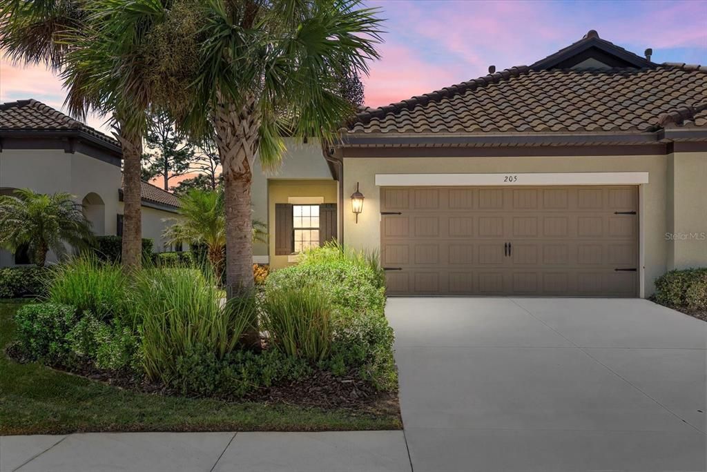 Activo con contrato: $409,900 (2 camas, 2 baños, 1524 Pies cuadrados)