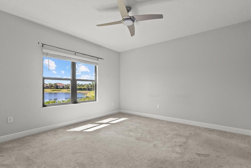 Activo con contrato: $409,900 (2 camas, 2 baños, 1524 Pies cuadrados)