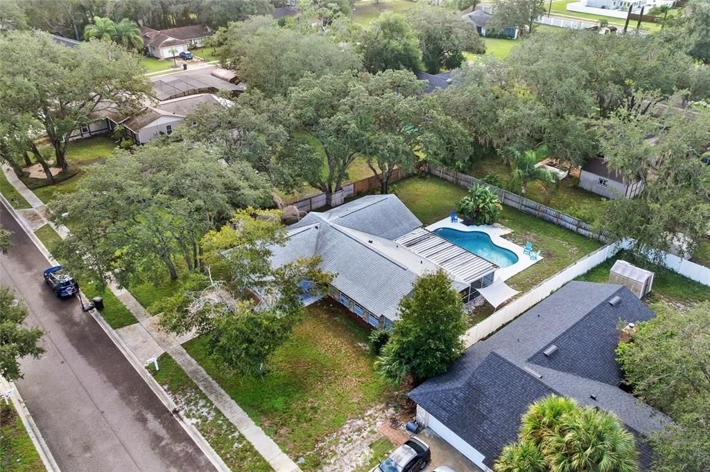 合同活跃: $425,000 (3 贝兹, 2 浴室, 1462 平方英尺)