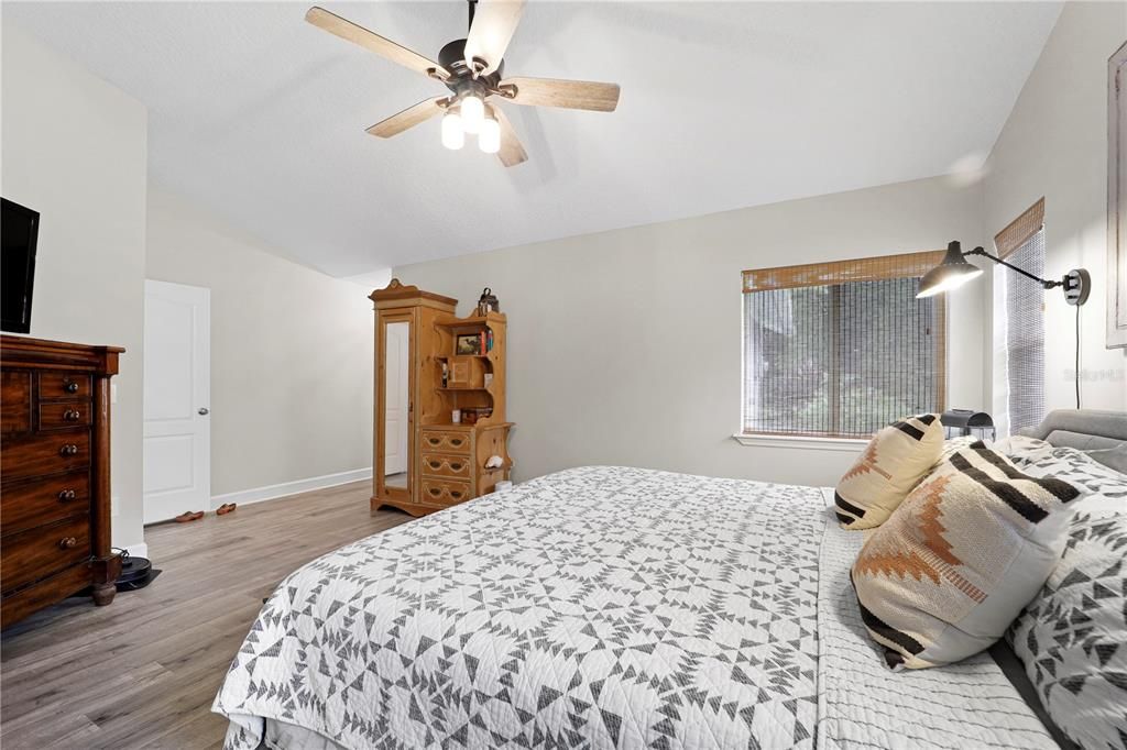 For Sale: $550,000 (3 beds, 2 baths, 2110 Square Feet)