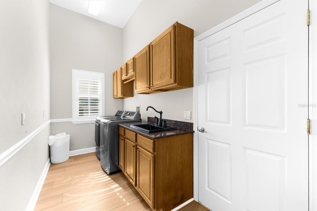 待售: $1,724,000 (5 贝兹, 6 浴室, 4983 平方英尺)