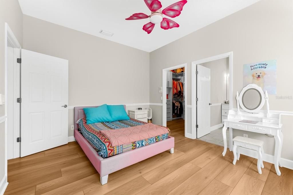 待售: $1,724,000 (5 贝兹, 6 浴室, 4983 平方英尺)