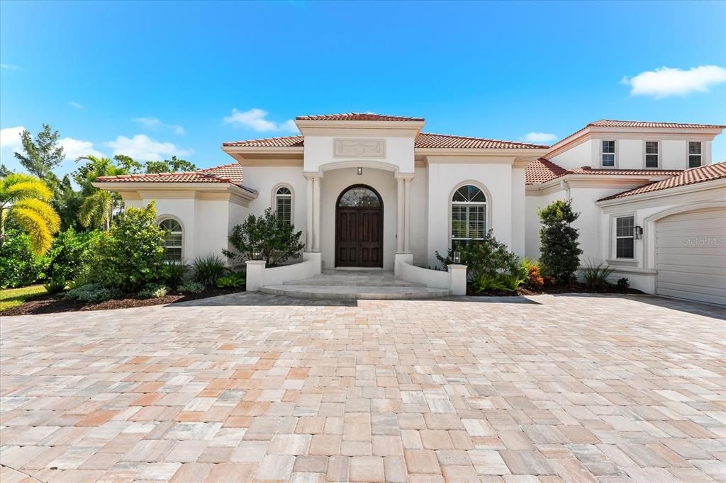 待售: $1,724,000 (5 贝兹, 6 浴室, 4983 平方英尺)