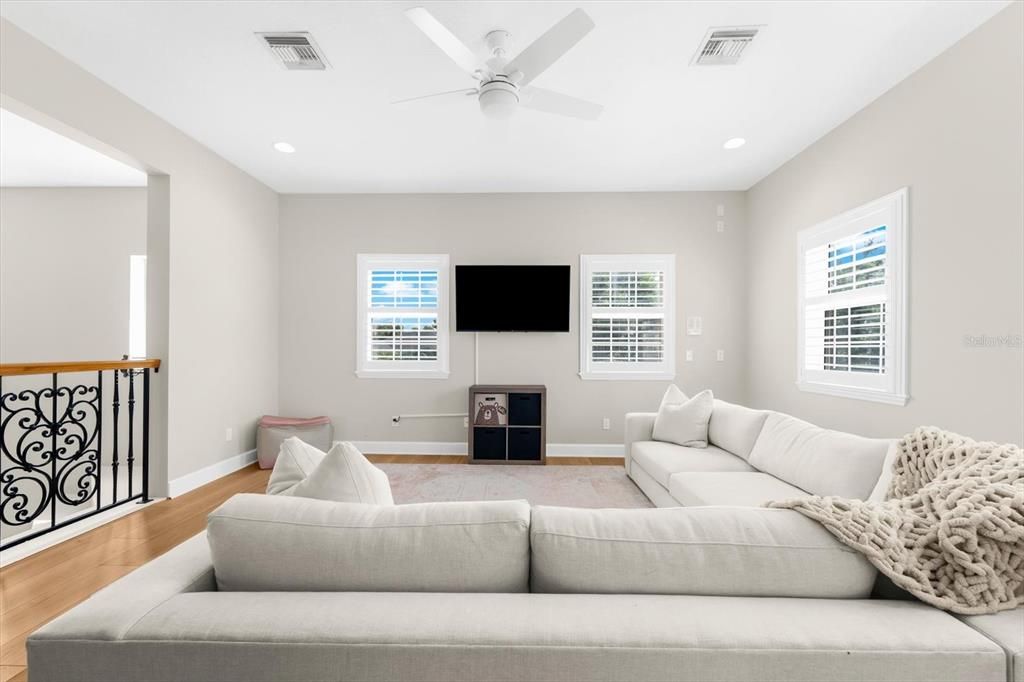 待售: $1,724,000 (5 贝兹, 6 浴室, 4983 平方英尺)