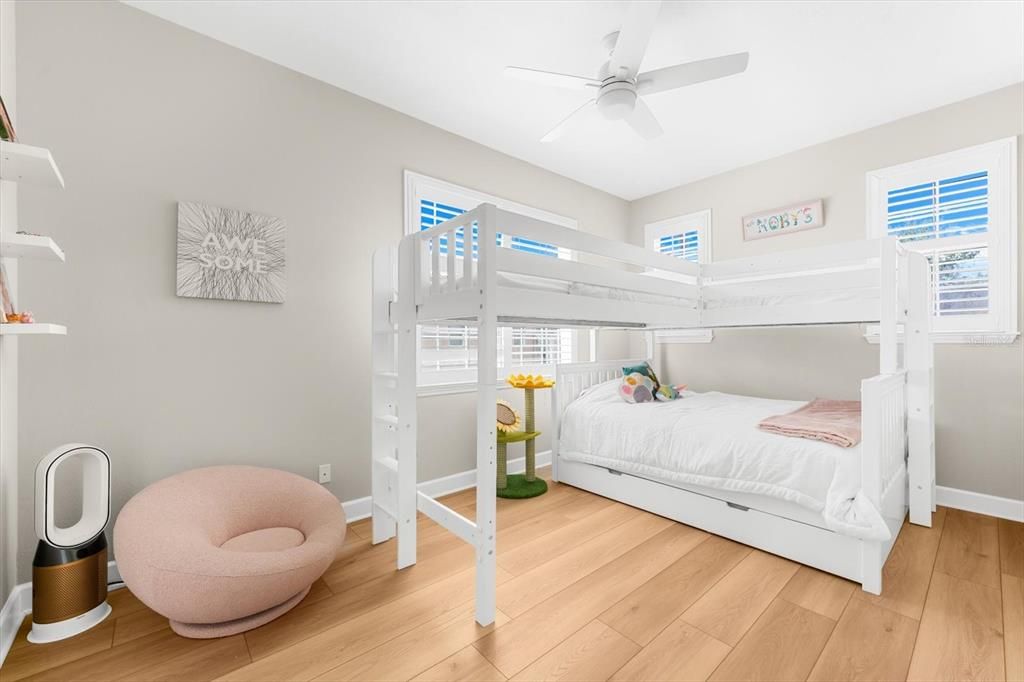 待售: $1,724,000 (5 贝兹, 6 浴室, 4983 平方英尺)