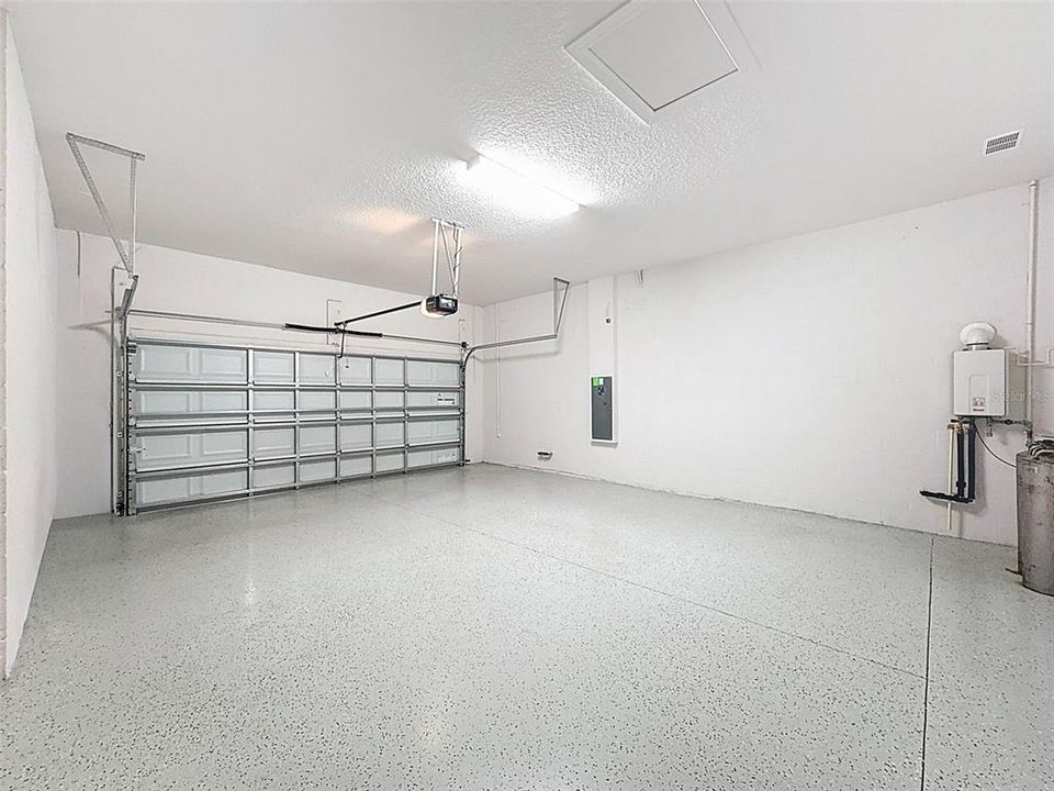 For Sale: $550,000 (3 beds, 2 baths, 2114 Square Feet)