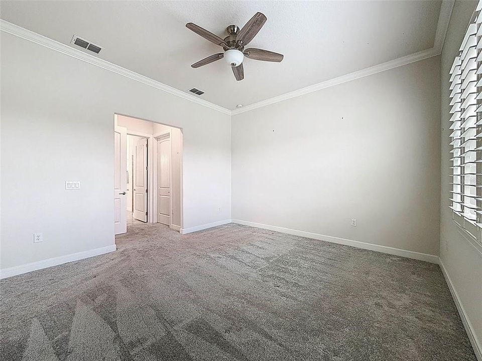 For Sale: $550,000 (3 beds, 2 baths, 2114 Square Feet)