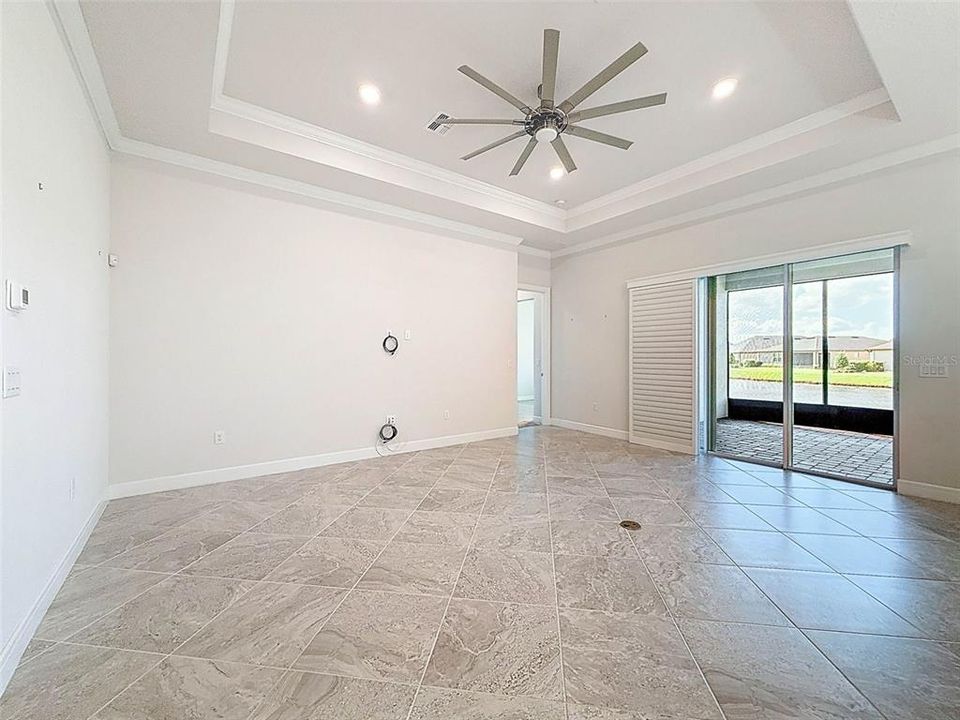 For Sale: $550,000 (3 beds, 2 baths, 2114 Square Feet)