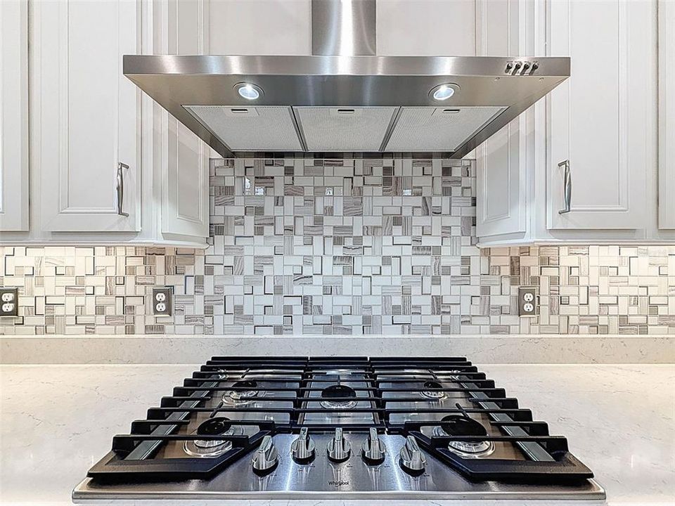 For Sale: $550,000 (3 beds, 2 baths, 2114 Square Feet)