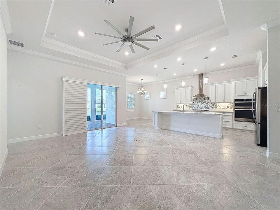 For Sale: $550,000 (3 beds, 2 baths, 2114 Square Feet)