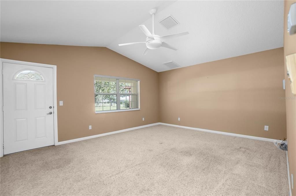 For Sale: $335,000 (4 beds, 3 baths, 2203 Square Feet)