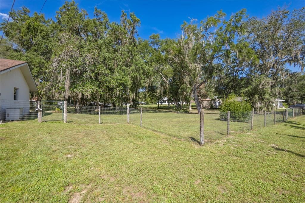 For Sale: $335,000 (4 beds, 3 baths, 2203 Square Feet)