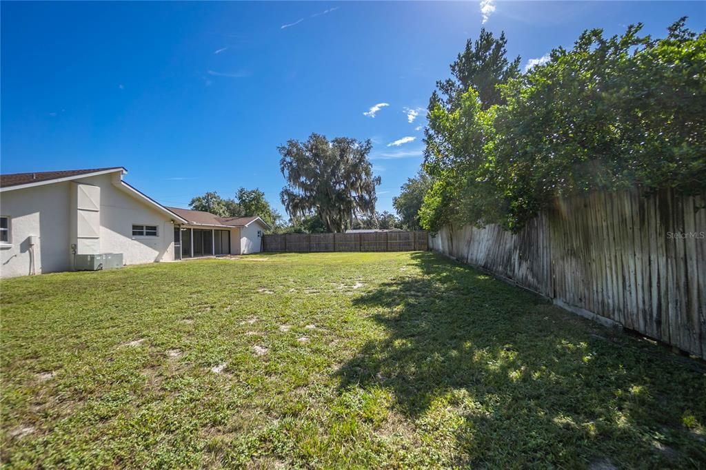 For Sale: $335,000 (4 beds, 3 baths, 2203 Square Feet)