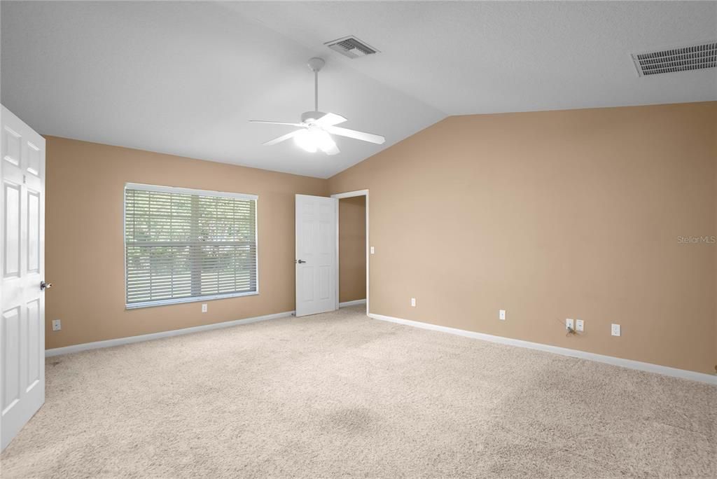 For Sale: $335,000 (4 beds, 3 baths, 2203 Square Feet)