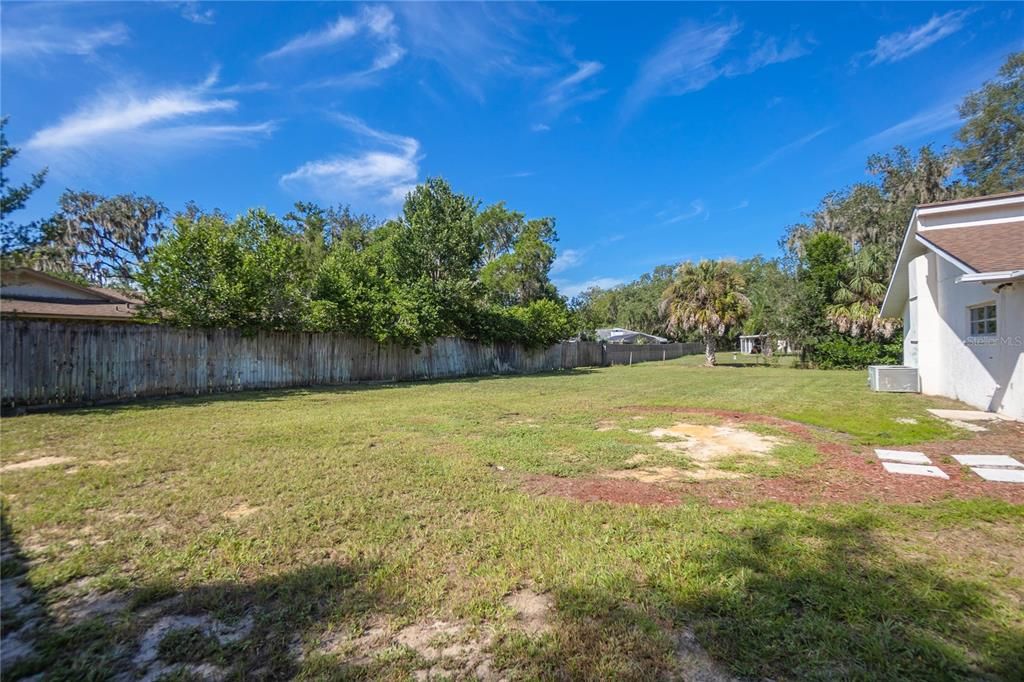 For Sale: $335,000 (4 beds, 3 baths, 2203 Square Feet)