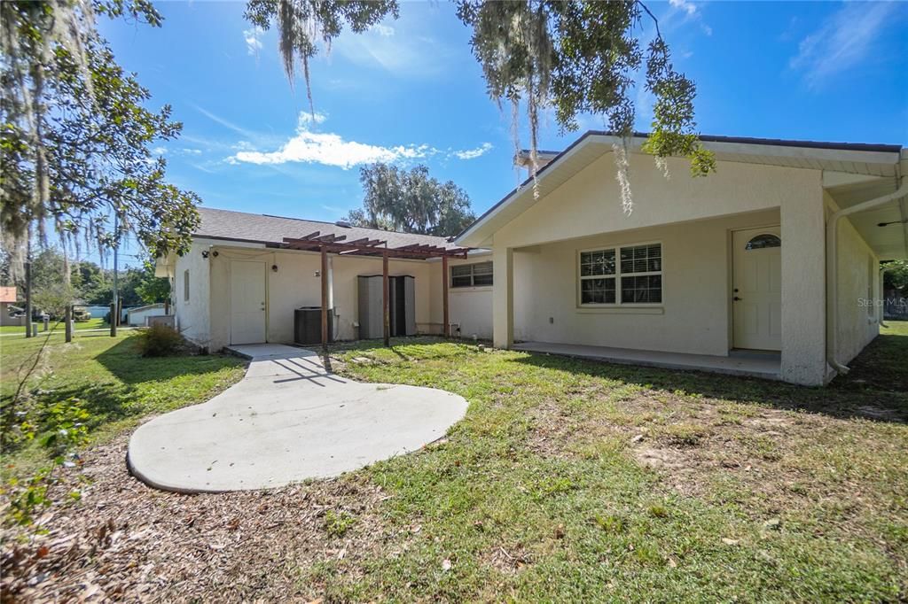 For Sale: $335,000 (4 beds, 3 baths, 2203 Square Feet)