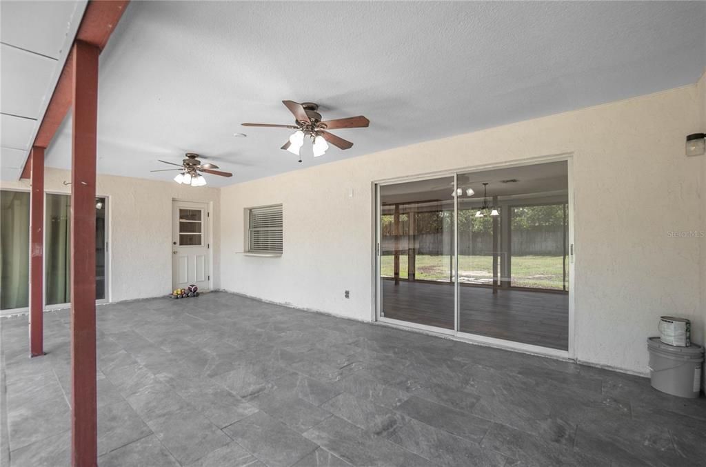 For Sale: $335,000 (4 beds, 3 baths, 2203 Square Feet)