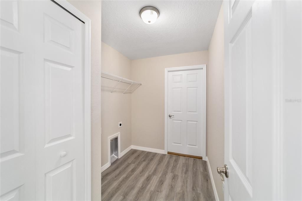 For Sale: $254,000 (3 beds, 2 baths, 1557 Square Feet)