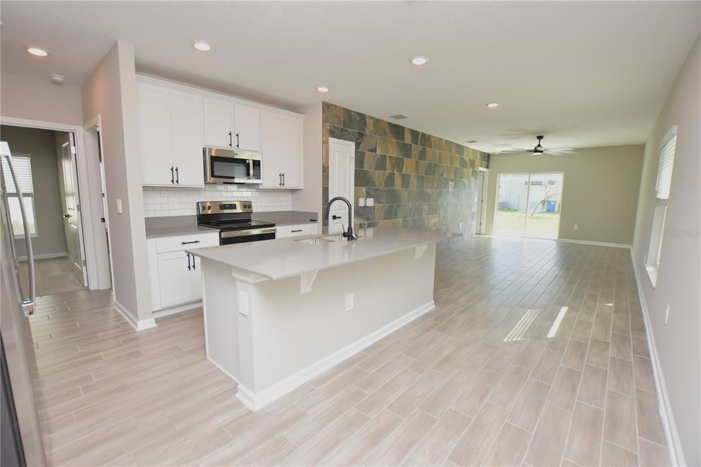 En Renta: $1,799 (3 camas, 2 baños, 1516 Pies cuadrados)