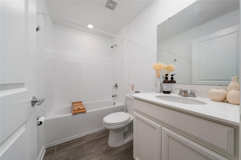 For Sale: $358,000 (3 beds, 2 baths, 1552 Square Feet)