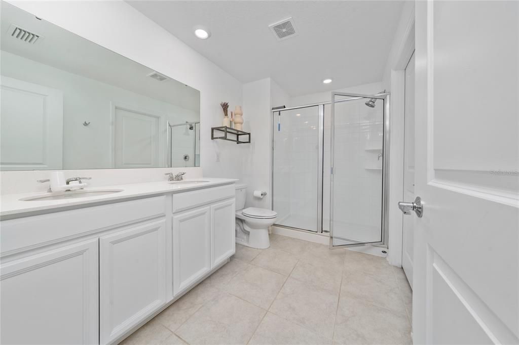 For Sale: $358,000 (3 beds, 2 baths, 1552 Square Feet)