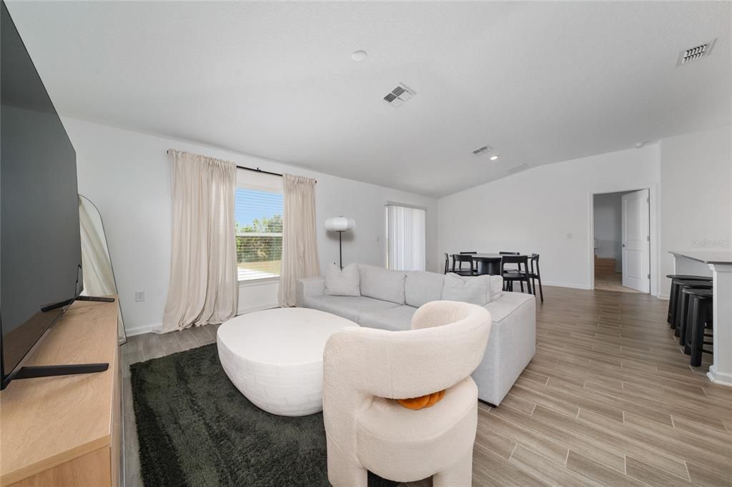 For Sale: $358,000 (3 beds, 2 baths, 1552 Square Feet)