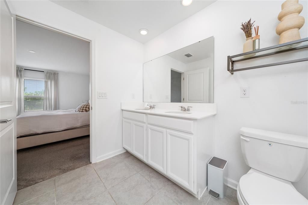 For Sale: $358,000 (3 beds, 2 baths, 1552 Square Feet)