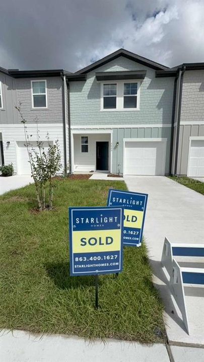 Недавно продано: $297,990 (3 спален, 2 ванн, 1200 Квадратных фут)