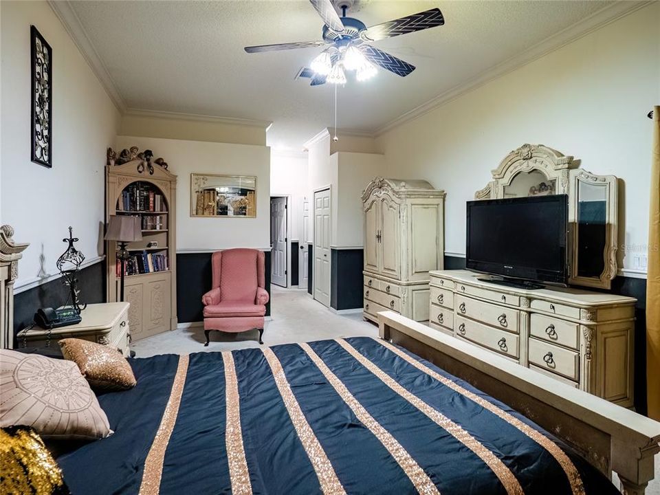 En Venta: $674,900 (4 camas, 3 baños, 3028 Pies cuadrados)