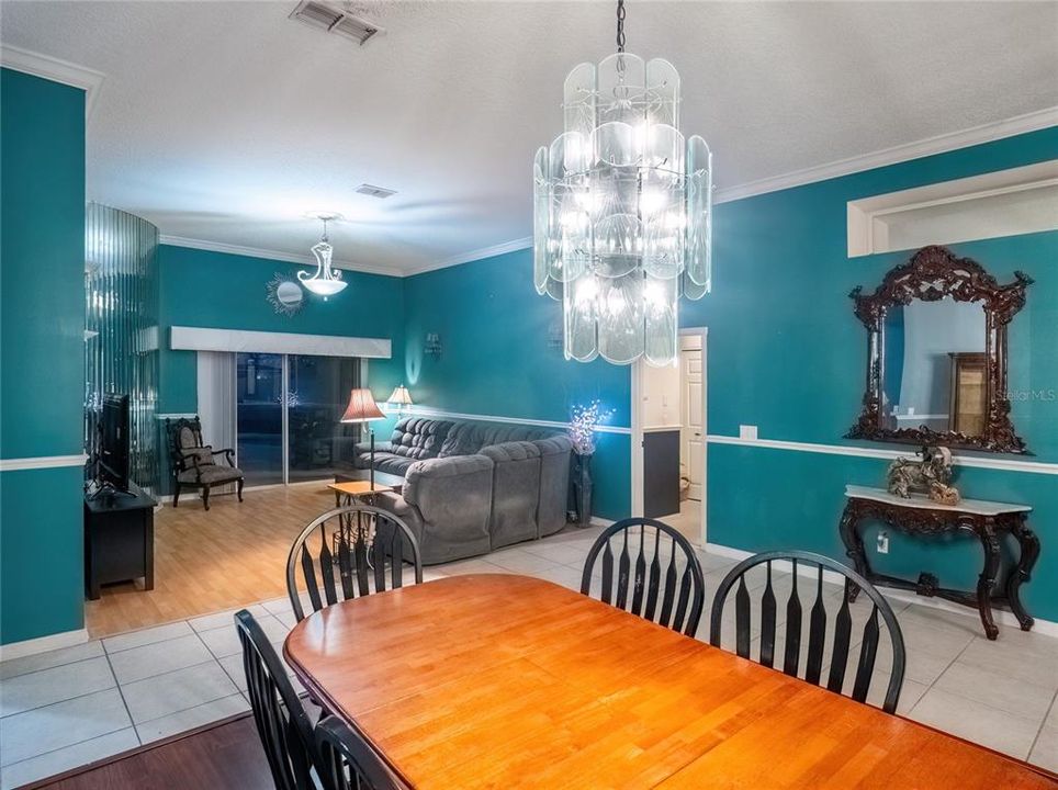 En Venta: $674,900 (4 camas, 3 baños, 3028 Pies cuadrados)