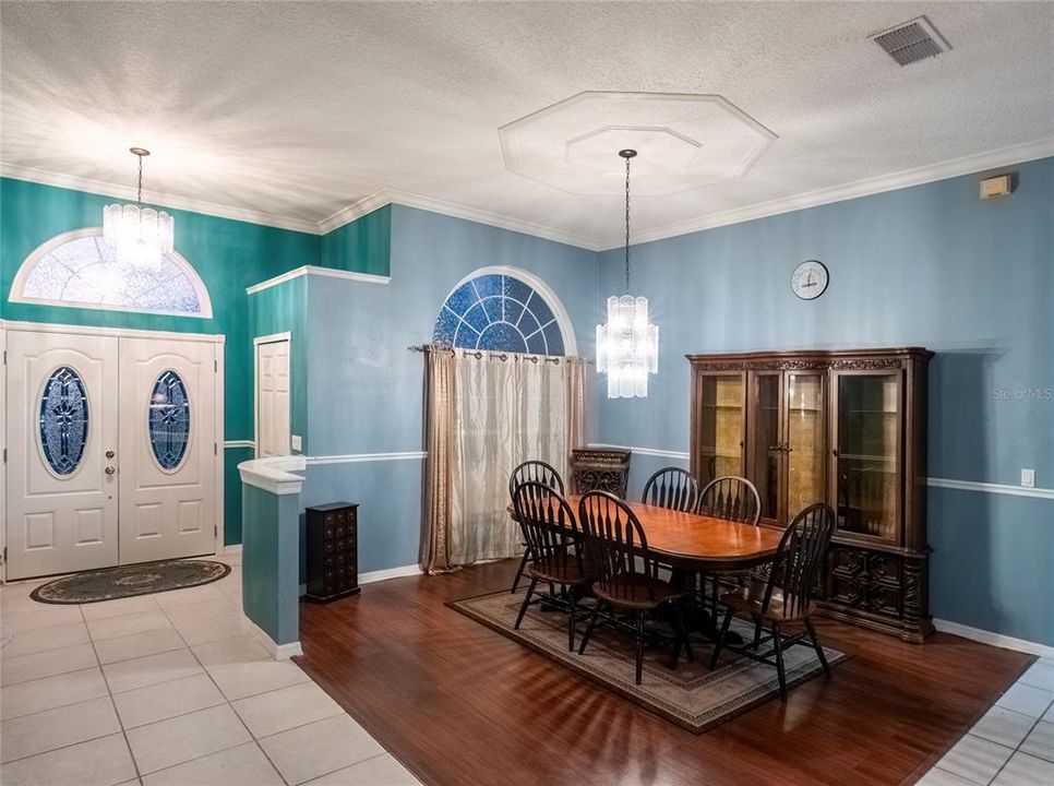 En Venta: $674,900 (4 camas, 3 baños, 3028 Pies cuadrados)