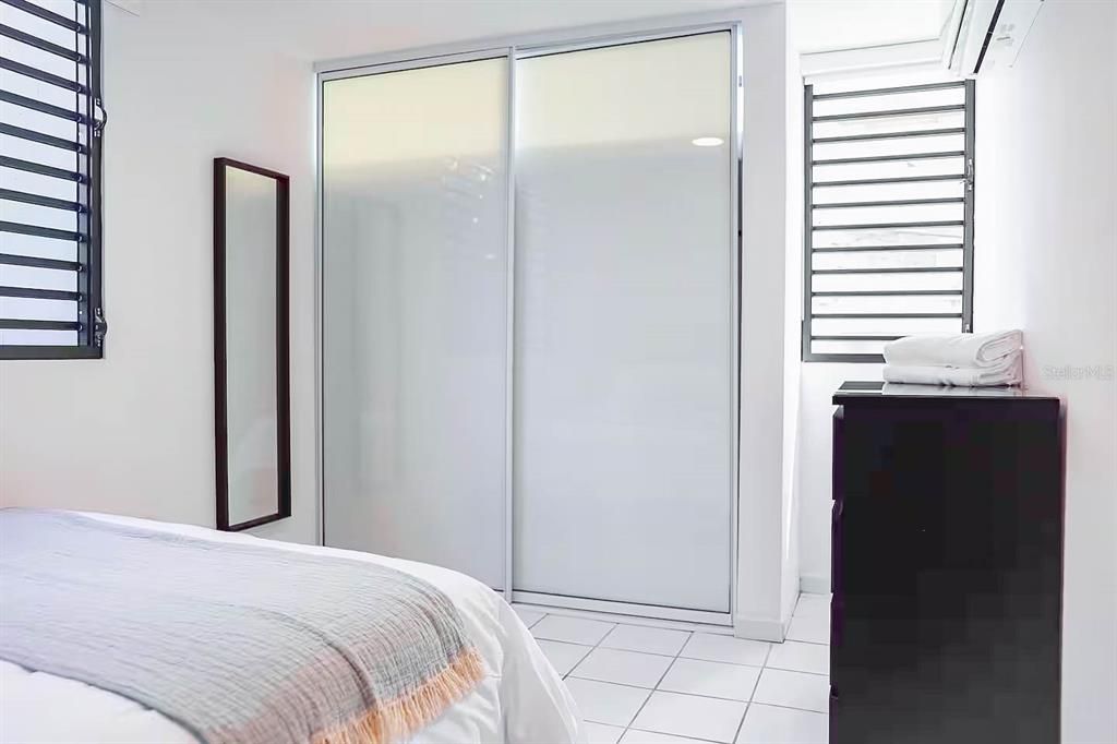 出租: $3,000 (3 贝兹, 2 浴室, 1150 平方英尺)