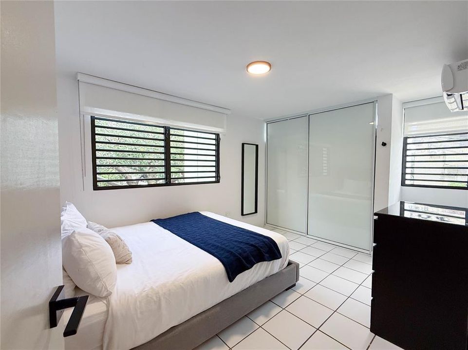 出租: $3,000 (3 贝兹, 2 浴室, 1150 平方英尺)