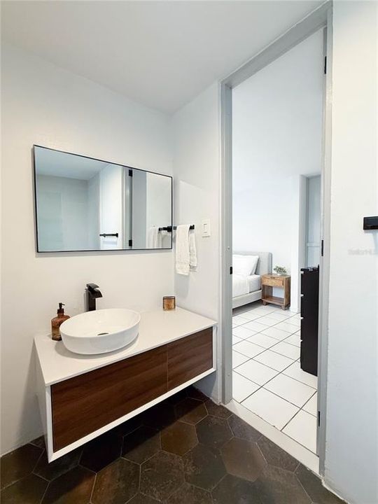 出租: $3,000 (3 贝兹, 2 浴室, 1150 平方英尺)