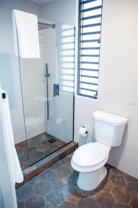 出租: $3,000 (3 贝兹, 2 浴室, 1150 平方英尺)