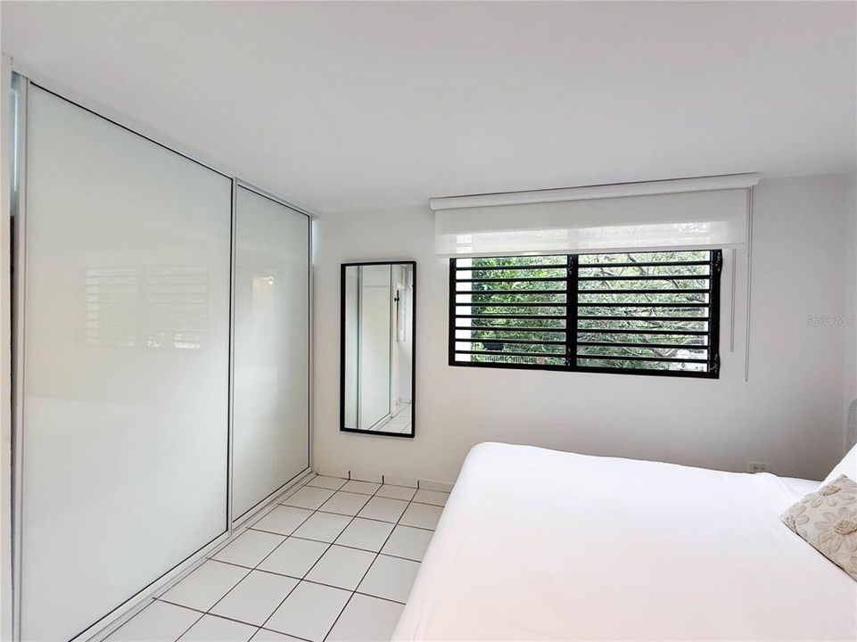 出租: $3,000 (3 贝兹, 2 浴室, 1150 平方英尺)