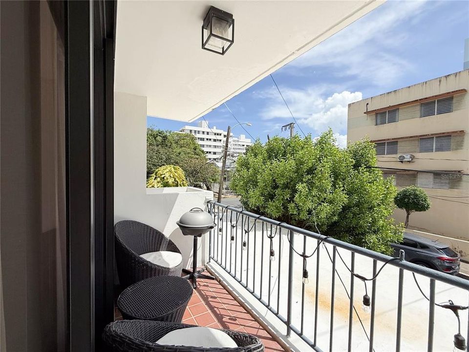 出租: $3,000 (3 贝兹, 2 浴室, 1150 平方英尺)