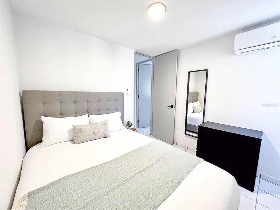 出租: $3,000 (3 贝兹, 2 浴室, 1150 平方英尺)