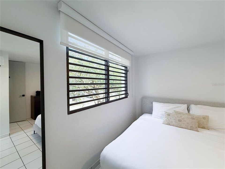 出租: $3,000 (3 贝兹, 2 浴室, 1150 平方英尺)