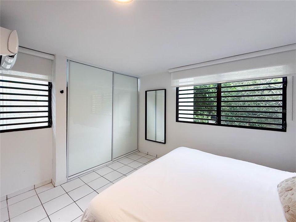 出租: $3,000 (3 贝兹, 2 浴室, 1150 平方英尺)