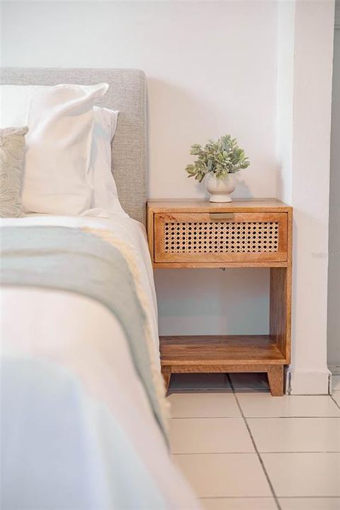 出租: $3,000 (3 贝兹, 2 浴室, 1150 平方英尺)