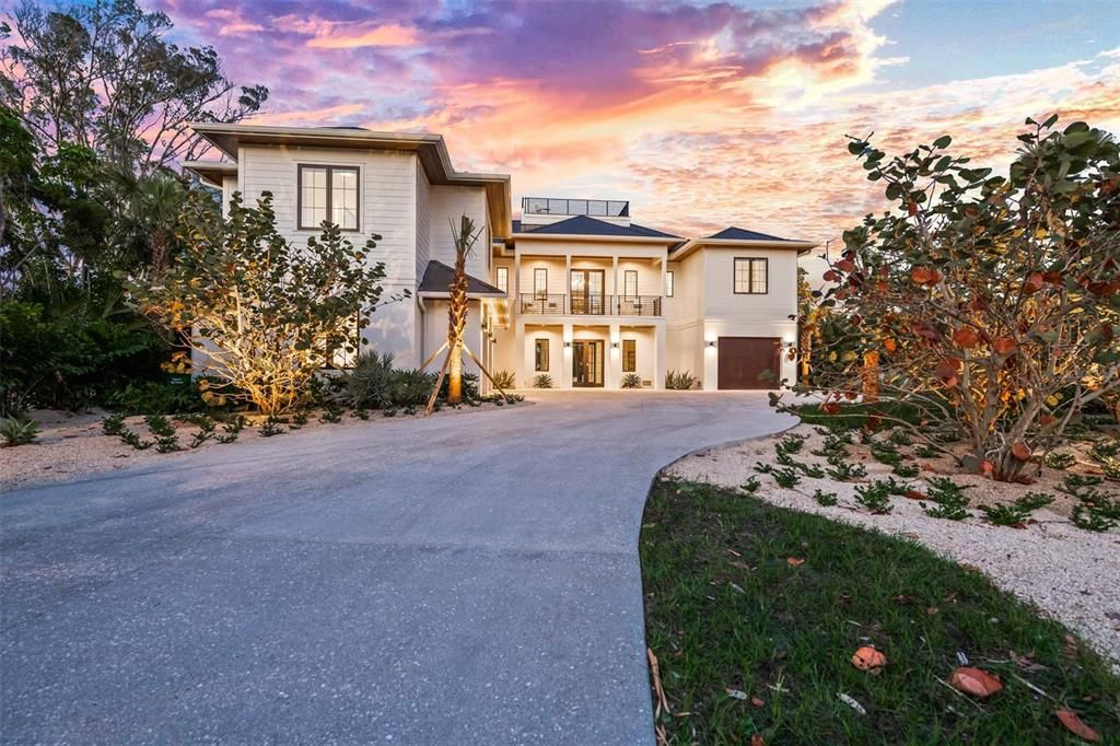 For Sale: $6,500,000 (6 beds, 6 baths, 4169 Square Feet)