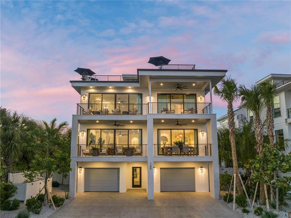 For Sale: $4,800,000 (5 beds, 5 baths, 4389 Square Feet)