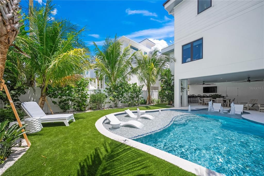 For Sale: $4,800,000 (5 beds, 5 baths, 4389 Square Feet)